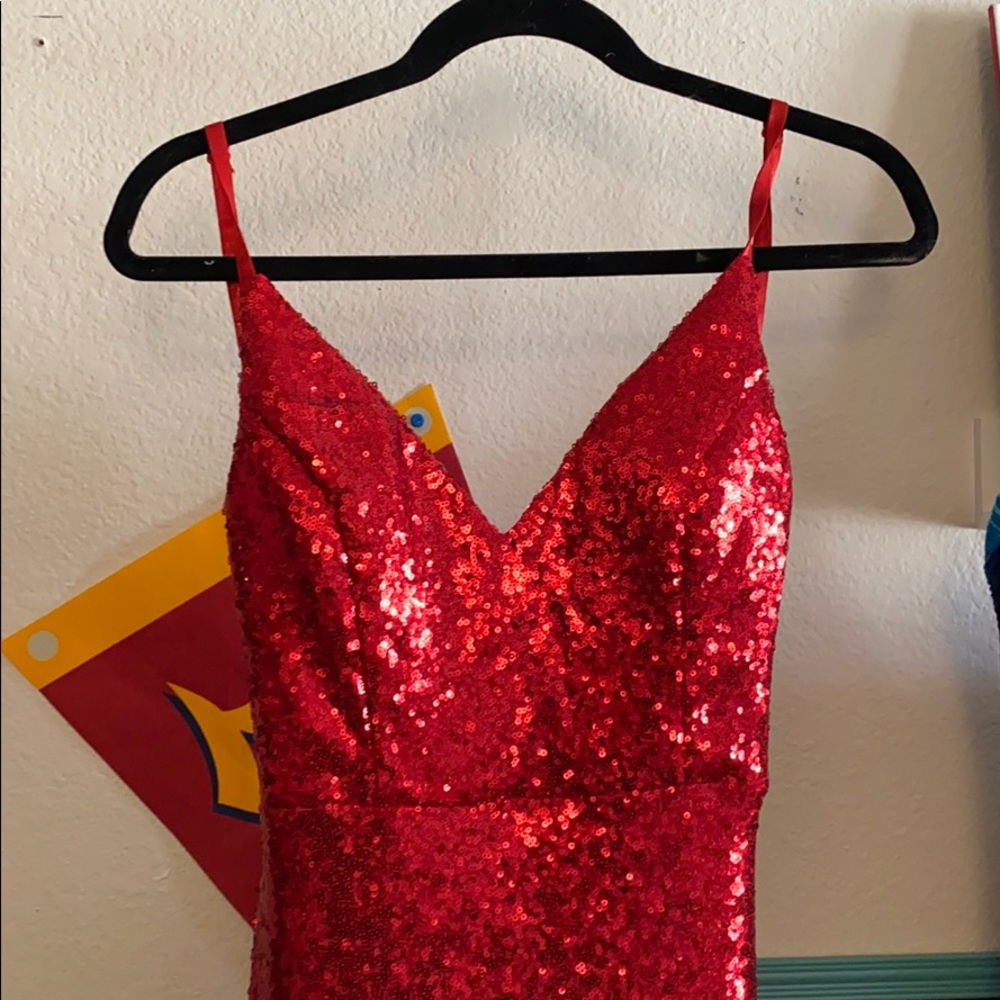 red prom dress